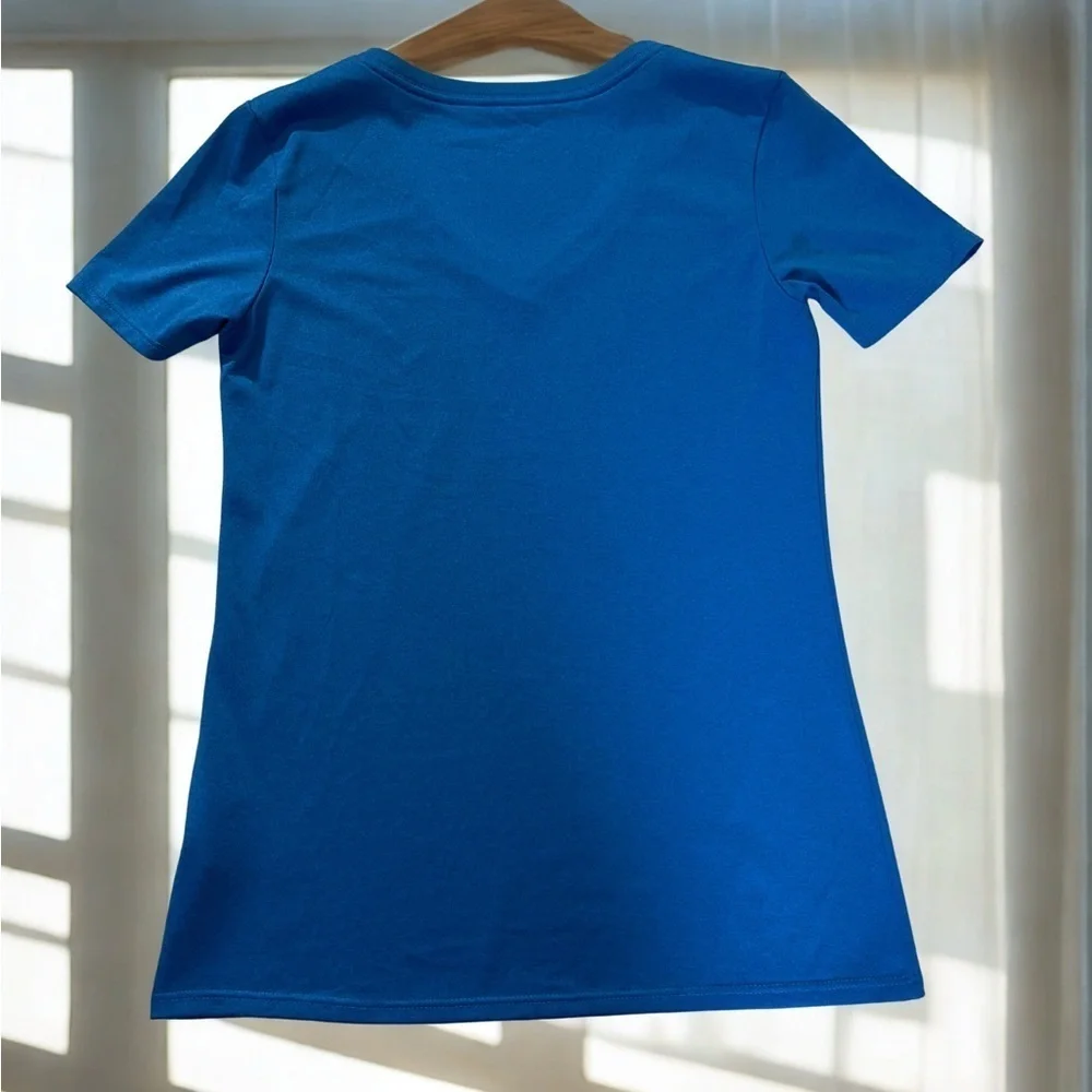 Like New! Nike Dri-Fit Active V-Neck Tee